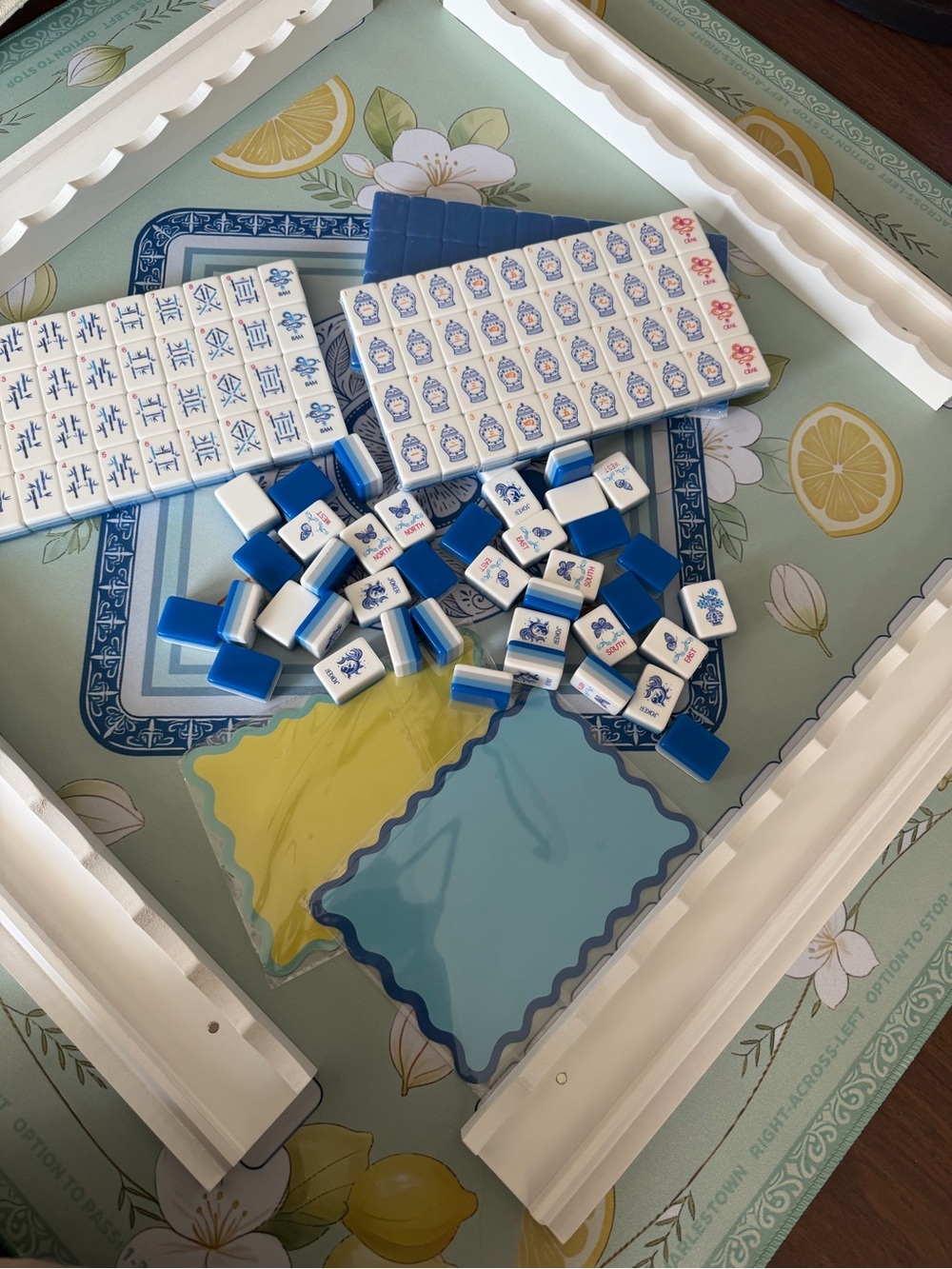 Mahjong Set - Blue and White with green/lemon Tiles, Mat, Wooden Racks